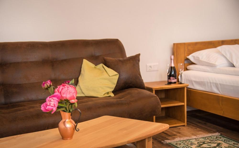 Valery House Homestay Sura Mica