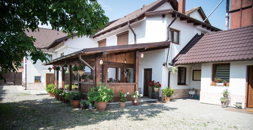 Valery House