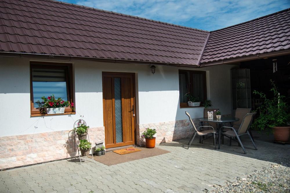 Valery House Homestay *